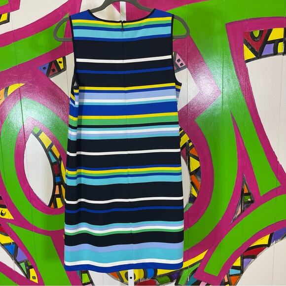 Maggy London, Striped Sleeveless Sheath Dress. Size 10. In excellent condition! - Picture 4 of 5